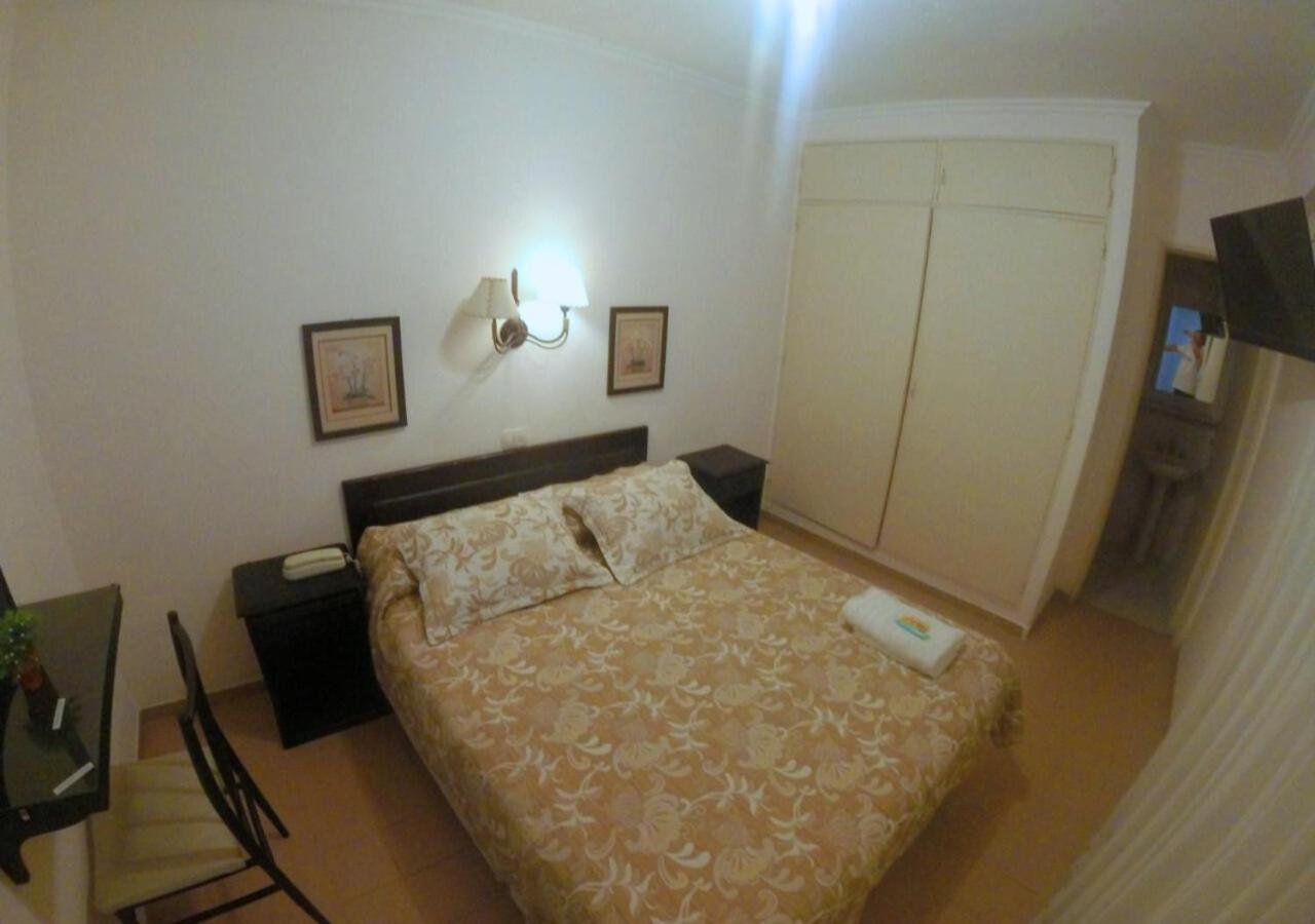 Nuevo Hotel Bristol ซานติอาโก เดล เอสเตโร ภายนอก รูปภาพ